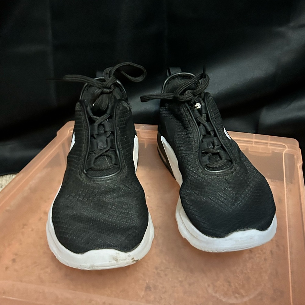 Nike air max barely worn